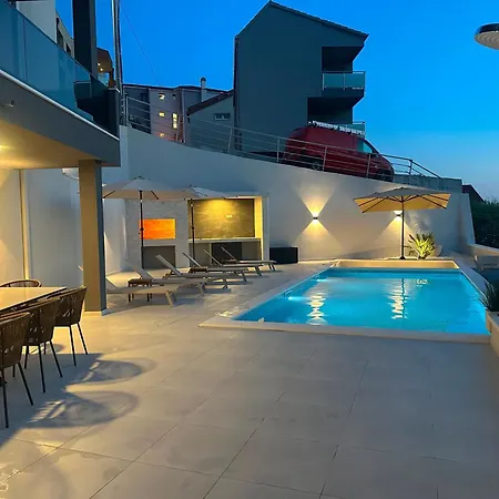 Appartement Blue Sunrise, With Pool,terace & Stunning Views *