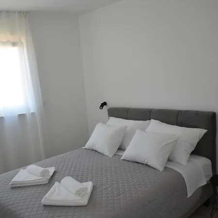 Blue Sunrise, With Pool,terace & Stunning Views * Podstrana
