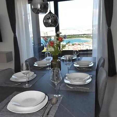 Blue Sunrise, With Pool,terace & Stunning Views * Podstrana