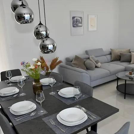 Appartement Blue Sunrise, With Pool,terace & Stunning Views