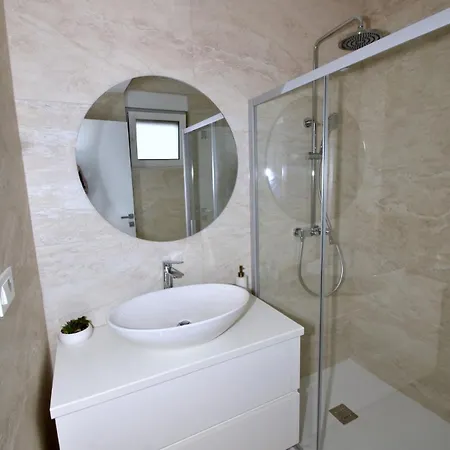 Blue Sunrise, With Pool,terace & Stunning Views Apartment